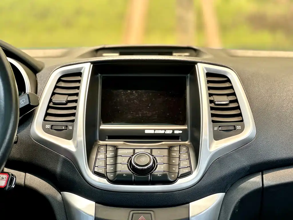 Changan Eado XT 2014 — фото 41