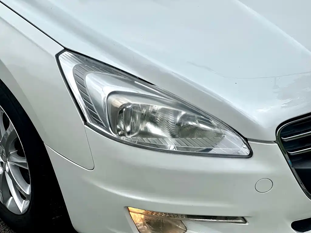 Peugeot 508 2014 — фото 15