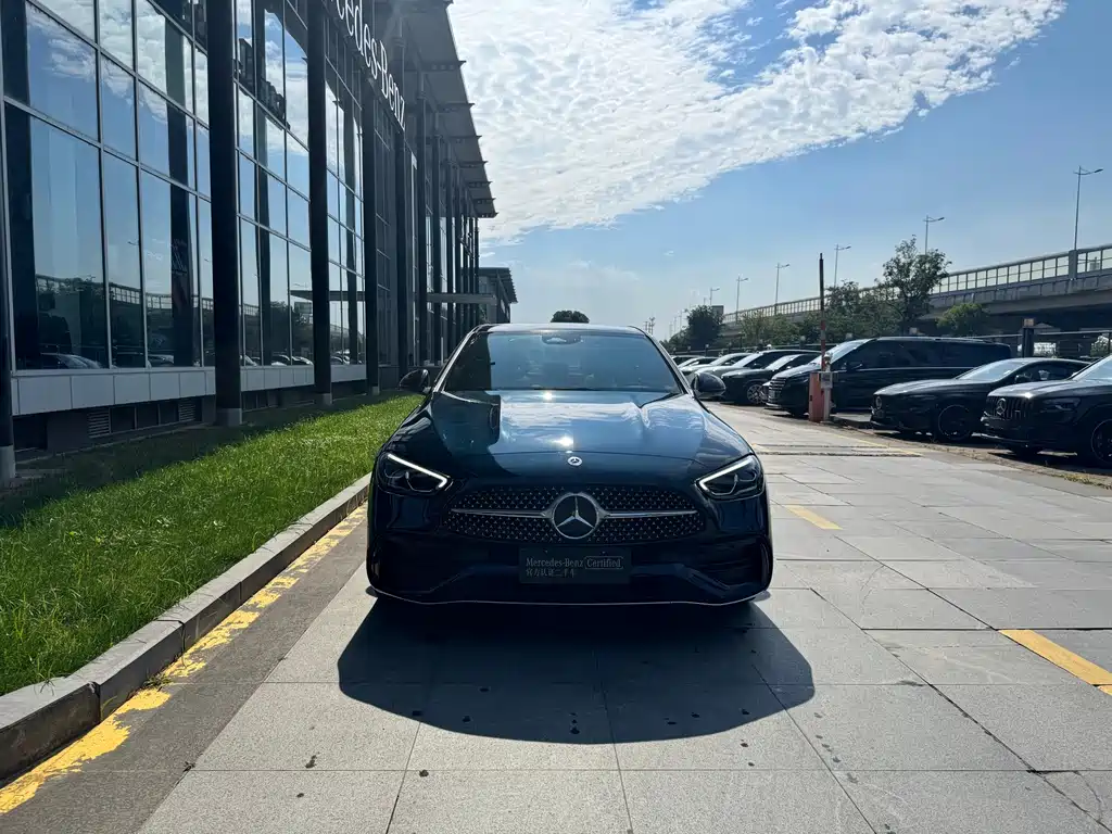 Mercedes-Benz C-Class 2023 — фото 2