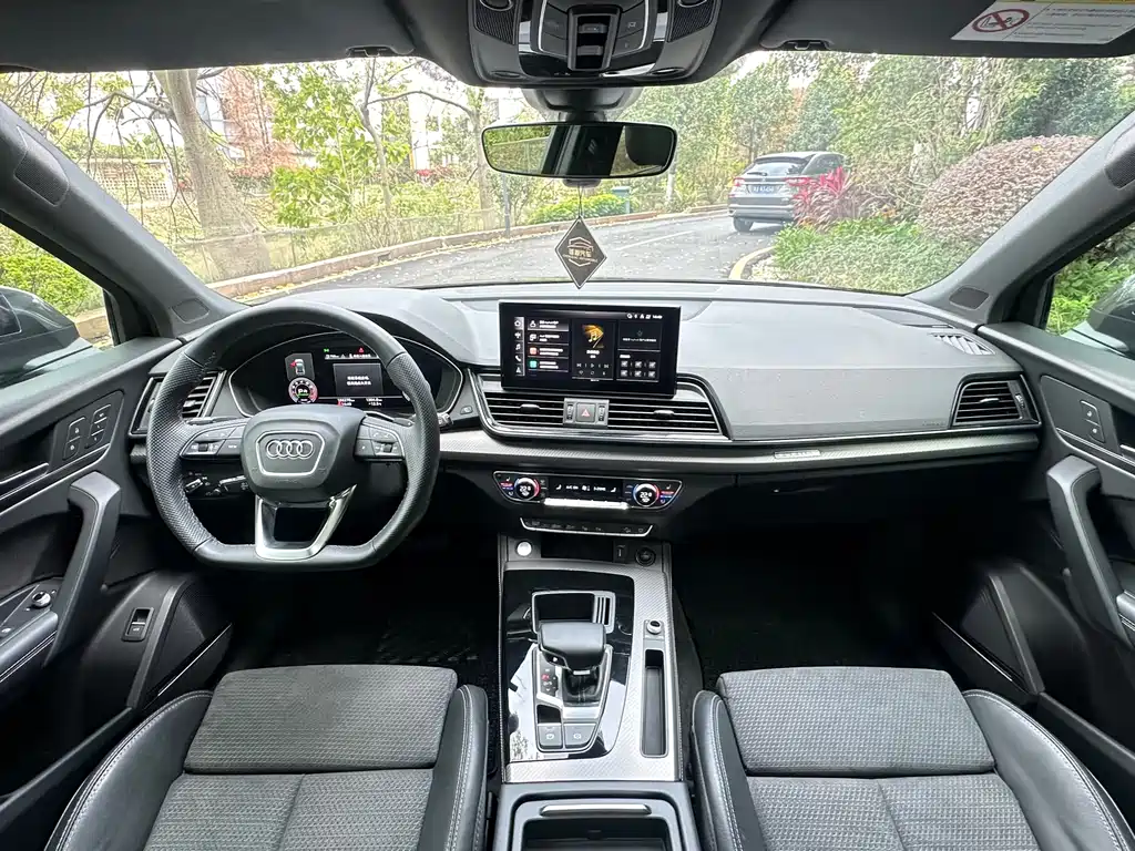 Audi Q5L Sportback 2021 — фото 7