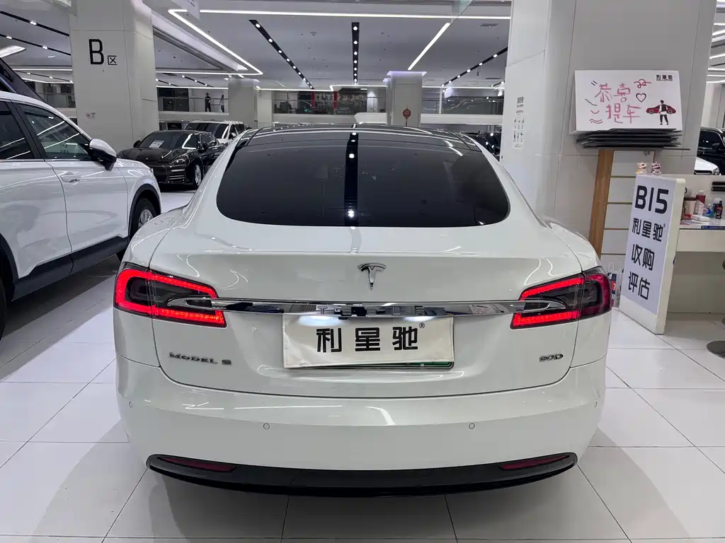 Tesla Model S 2016 — фото 5