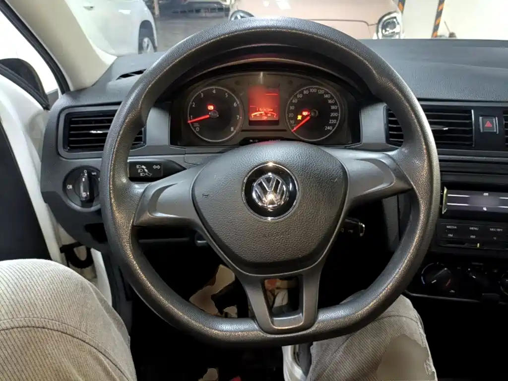 Volkswagen Santana 2018 — фото 11