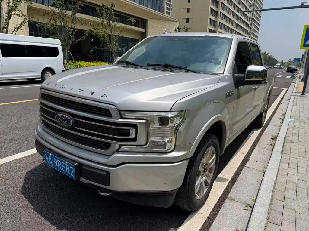 Ford F-150 Raptor 2020