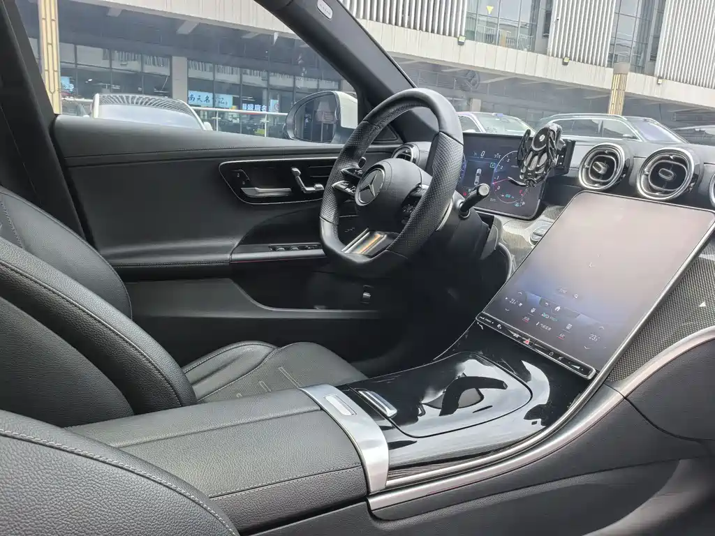 Mercedes-Benz C-Class 2022 — фото 12