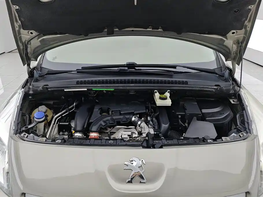 Peugeot 3008 2015 — фото 10
