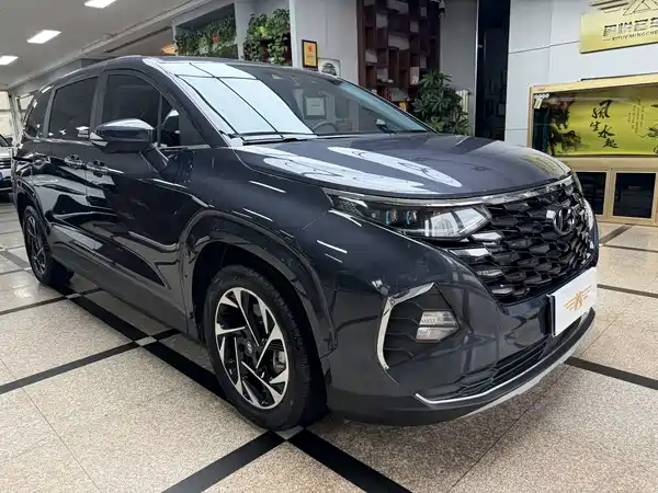 Hyundai Custin 2024