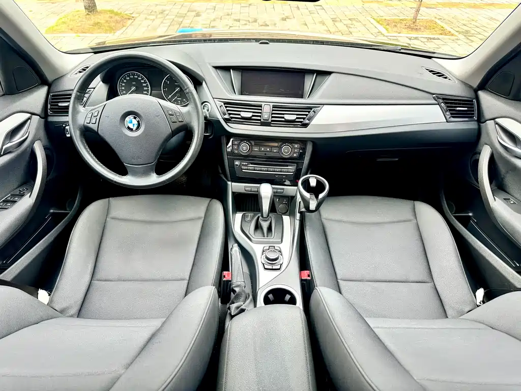 BMW X1 2014 — фото 21