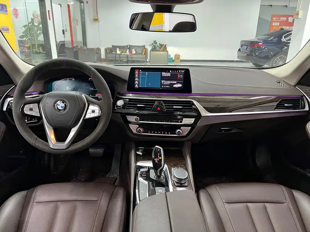 BMW 5 Series 2020 — фото 9