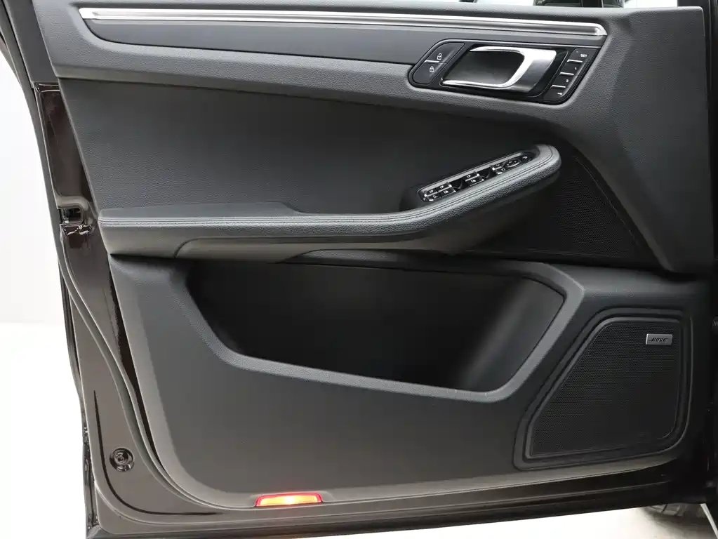 Porsche Macan 2020 — фото 18