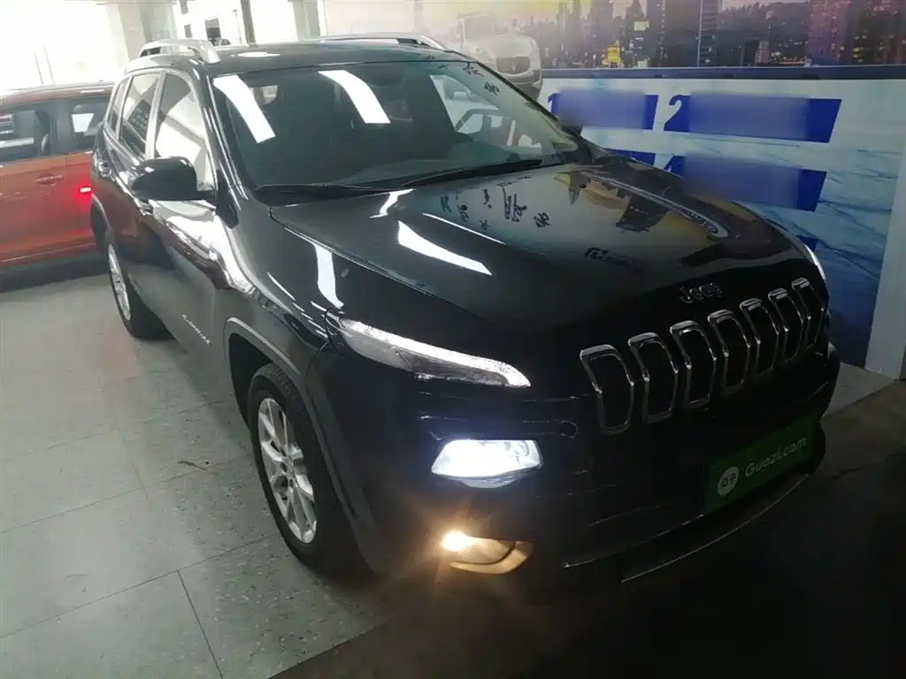 Jeep Cherokee 2018 — фото 4