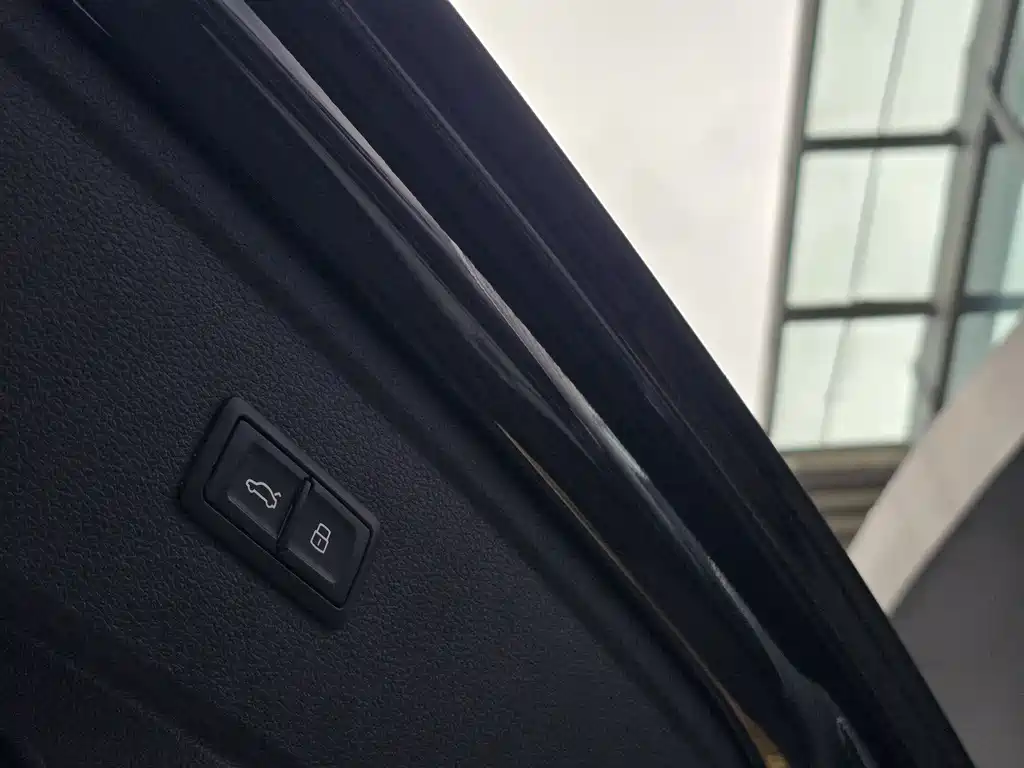 Audi Q5L 2022 — фото 9