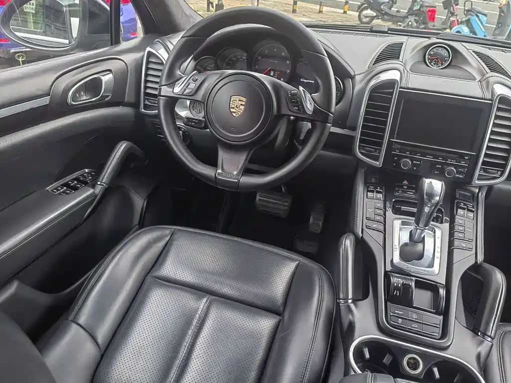Porsche Cayenne 2013 — фото 10