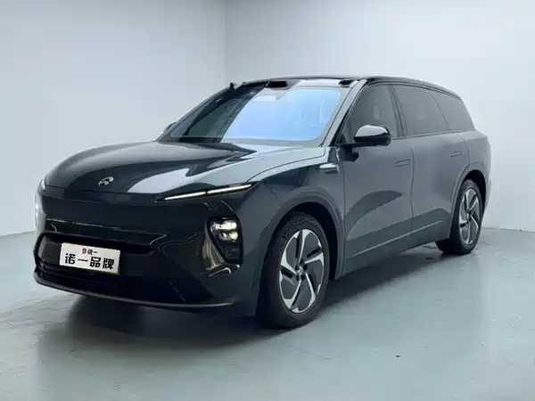NIO ES8 2024
