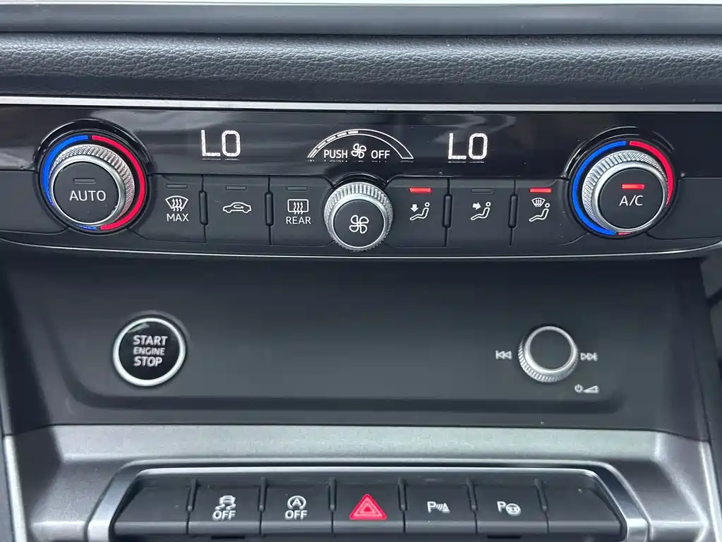 Audi Q3 2023 — фото 17