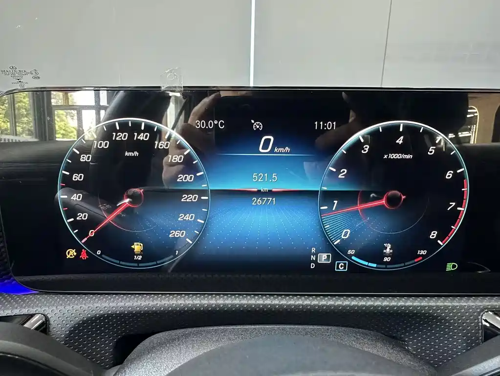 Mercedes-Benz A-Class 2023 — фото 12