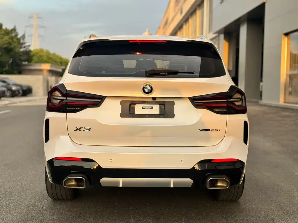 BMW X3 2022 — фото 9
