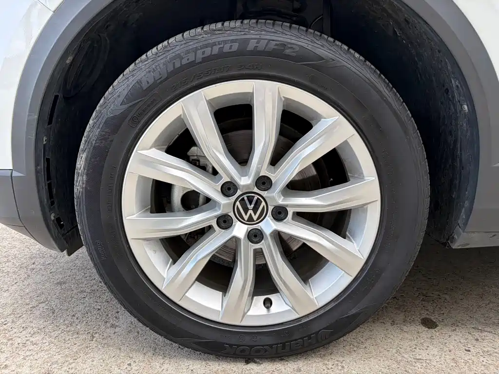 Volkswagen T-Roc 2023 — фото 23