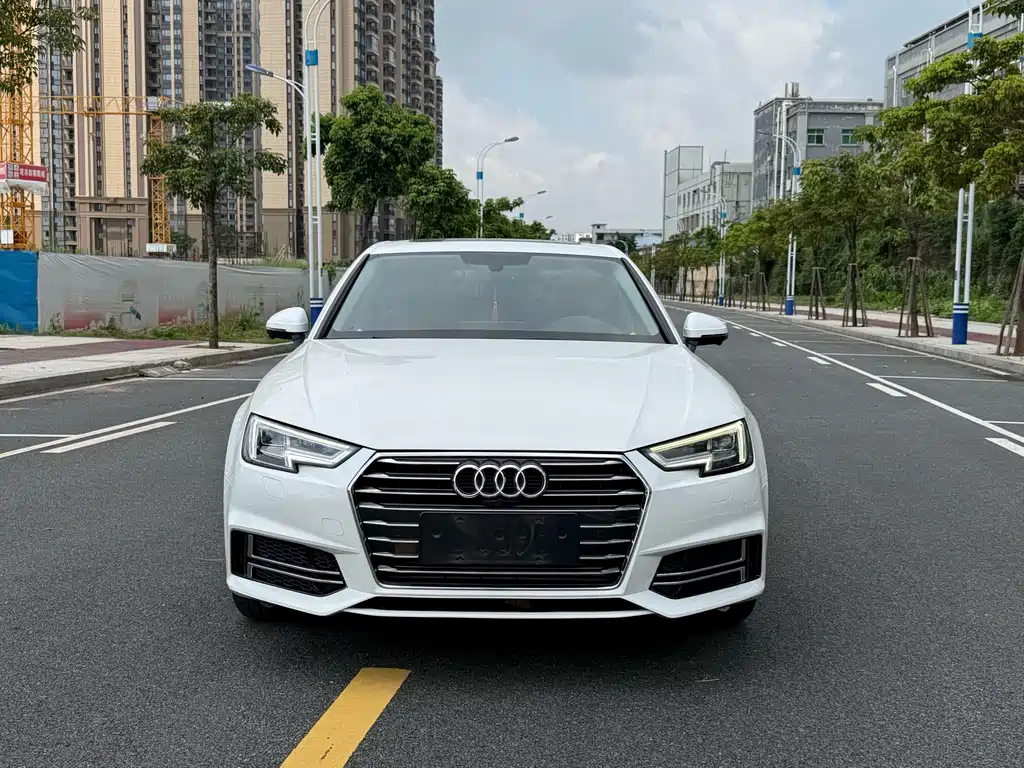 Audi A4L 2019