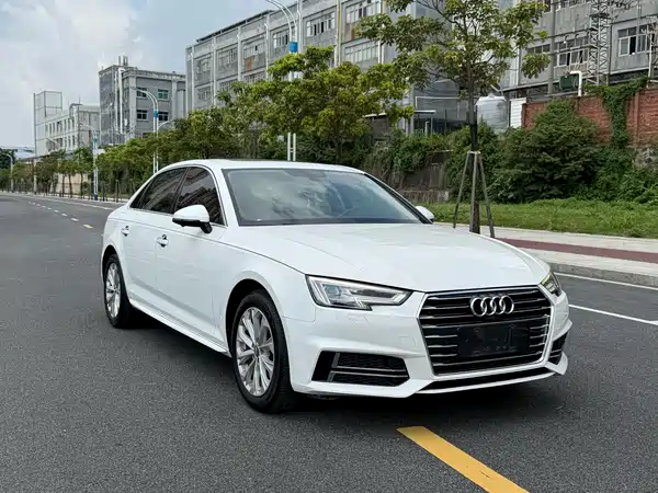 Audi A4L 2019