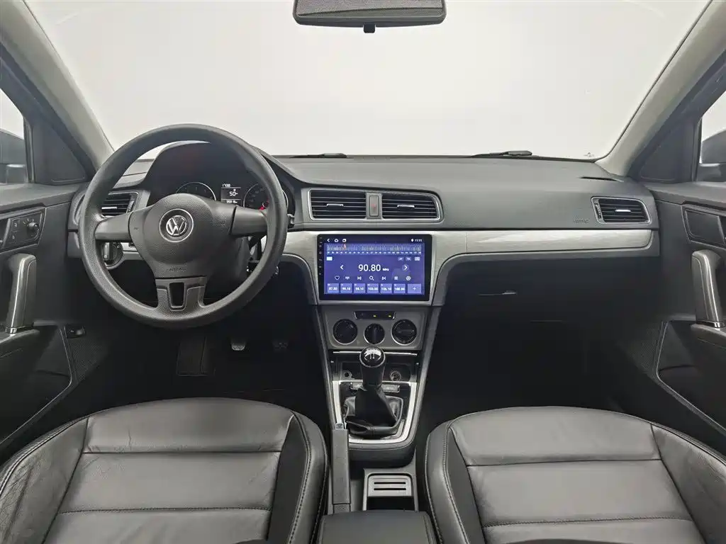 Volkswagen Lavida 2013
