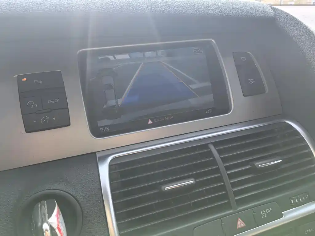Audi Q7 2015 — фото 10