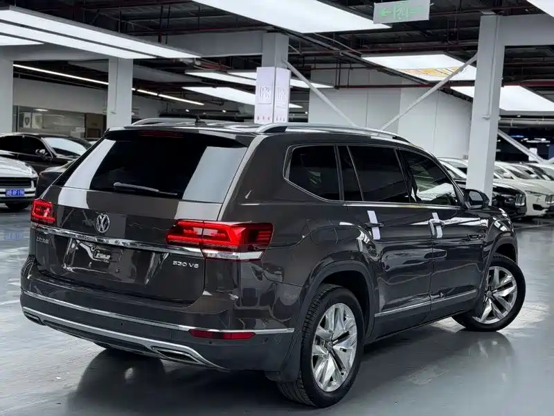 Volkswagen Teramont 2017 — фото 11