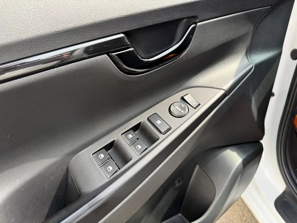 Hyundai Elantra 2022 — фото 11