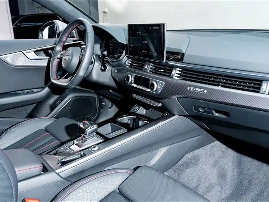 Audi A4L 2023 — фото 19