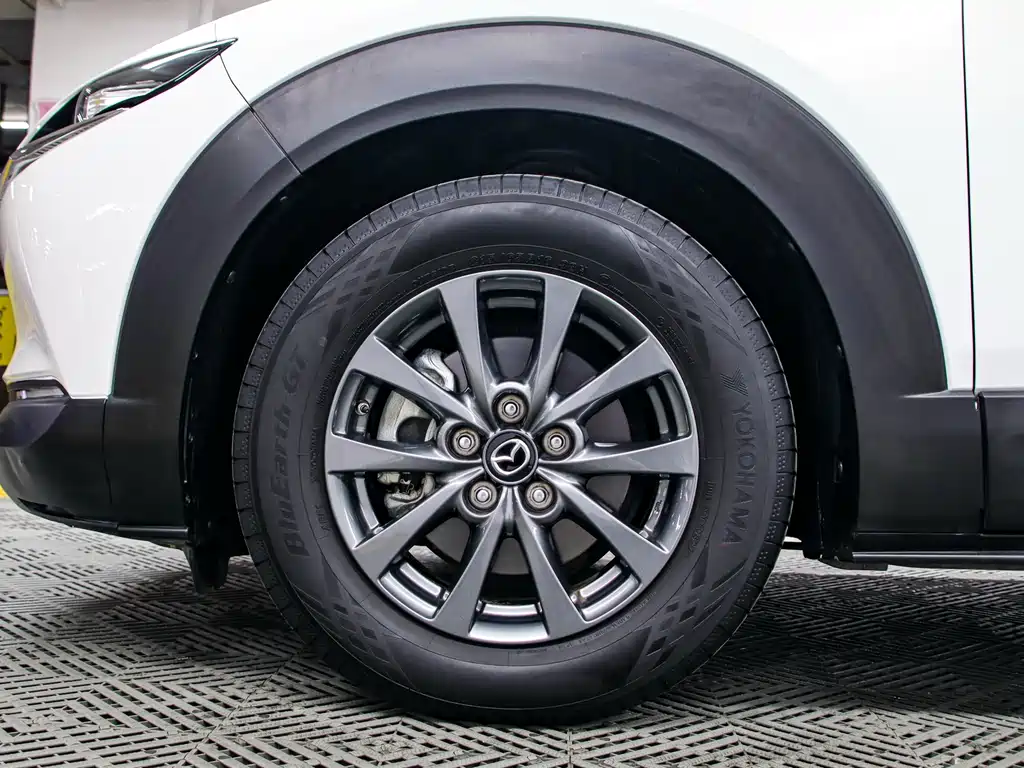 Mazda CX-30 2022 — фото 17