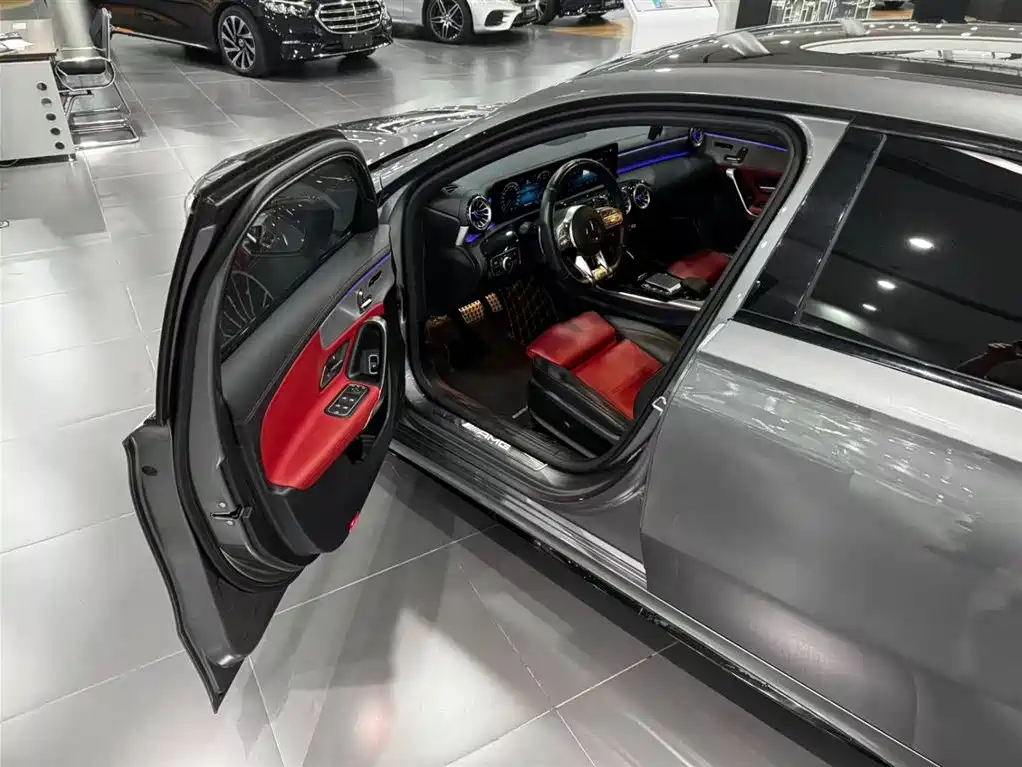 Mercedes-Benz A-Class AMG 2021 — фото 13
