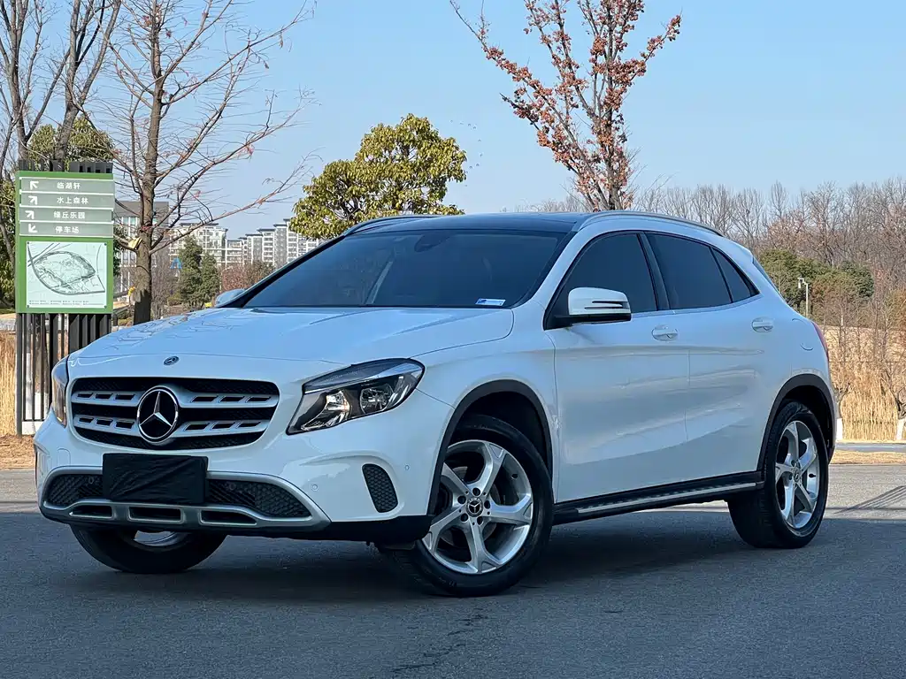 Mercedes-Benz GLA 2017 — фото 1