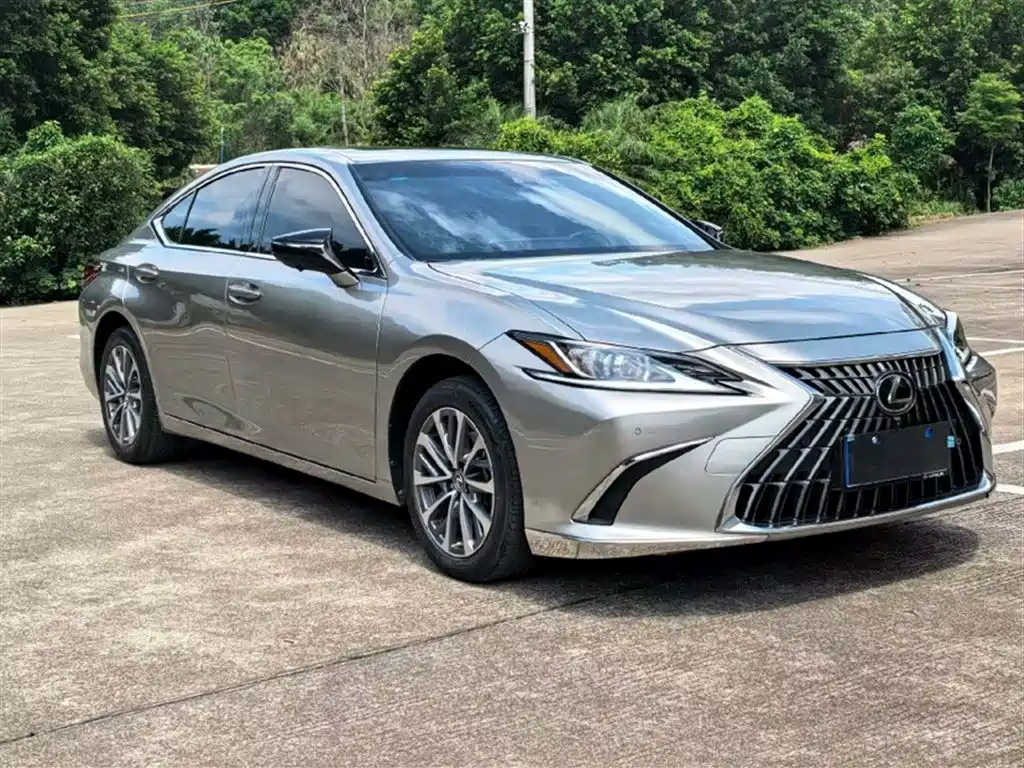 Lexus ES 2022 — фото 3