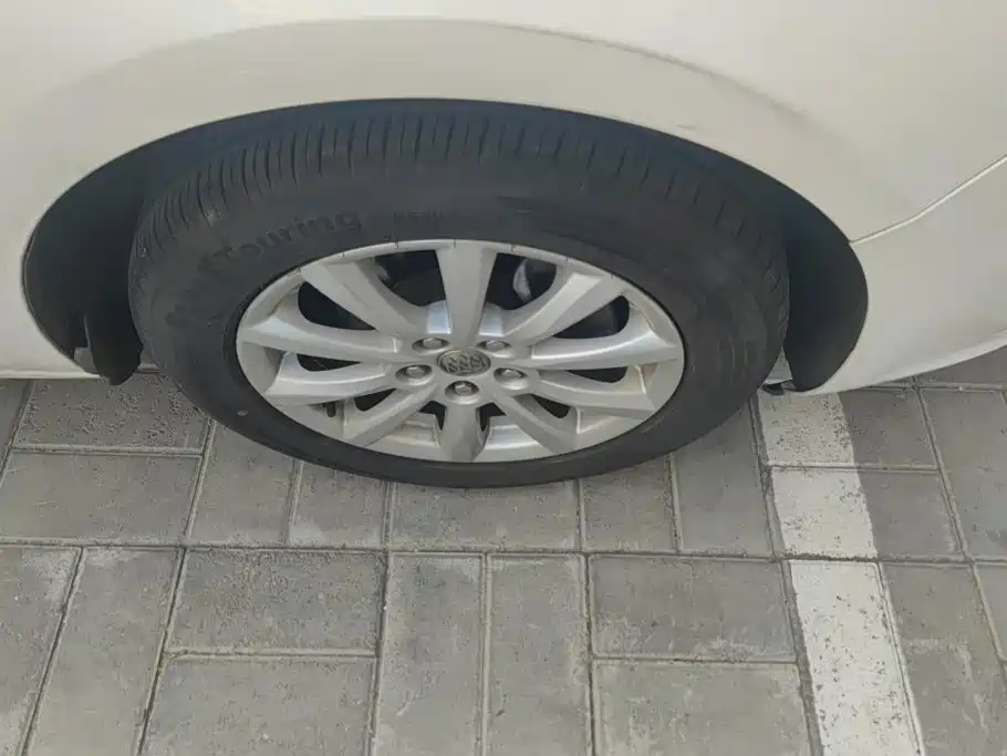 Buick Excelle 2013