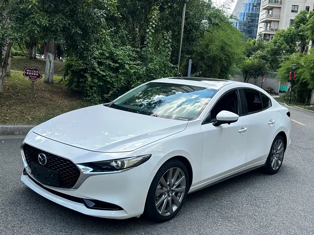 Mazda 3 Axela 2022