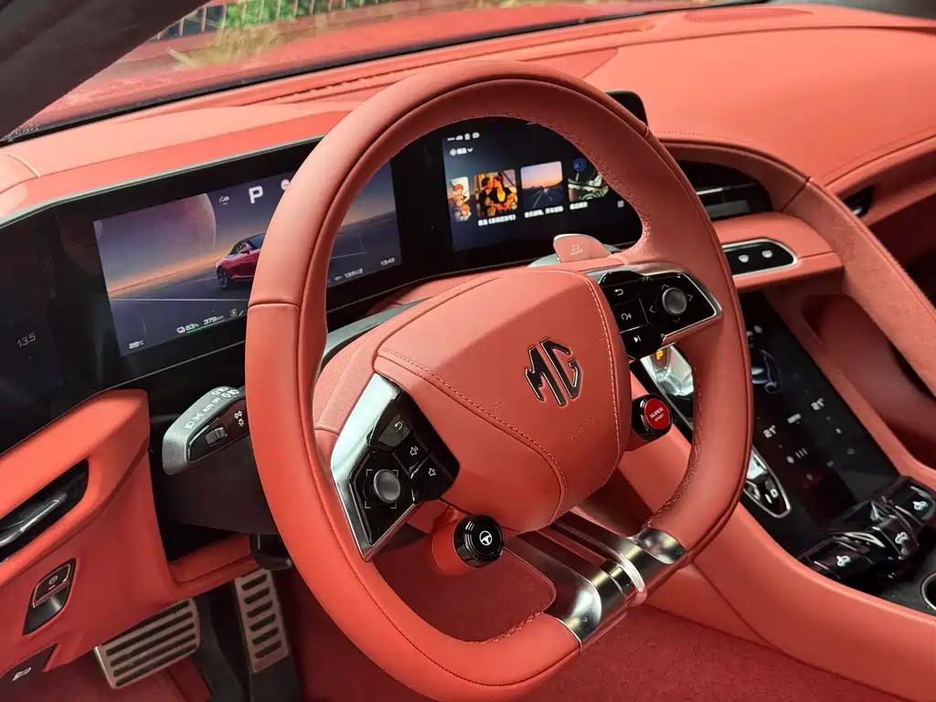 MG Cyberster 2024 — фото 16