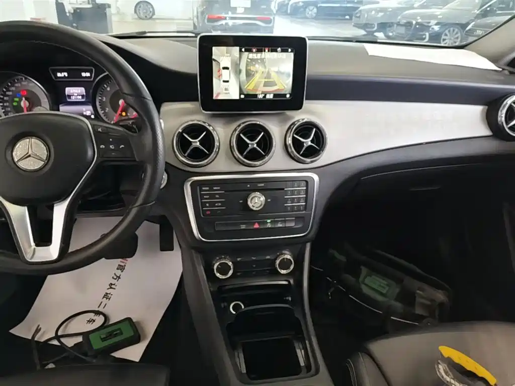 Mercedes-Benz GLA 2016 — фото 13