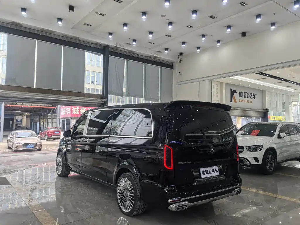 Mercedes-Benz Vito 2022 — фото 4