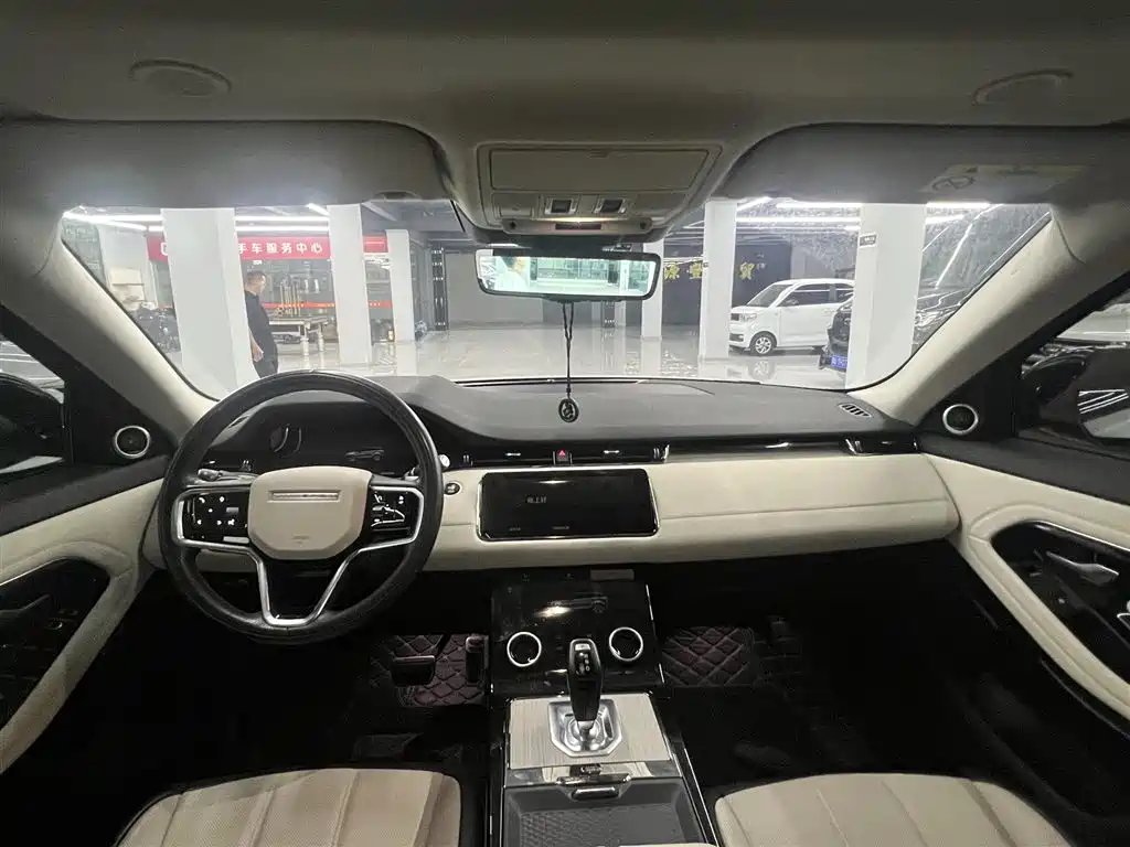 Land Rover Range Rover Evoque 2023 — фото 5