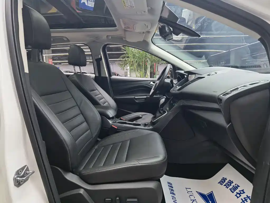 Ford Kuga 2015 — фото 8