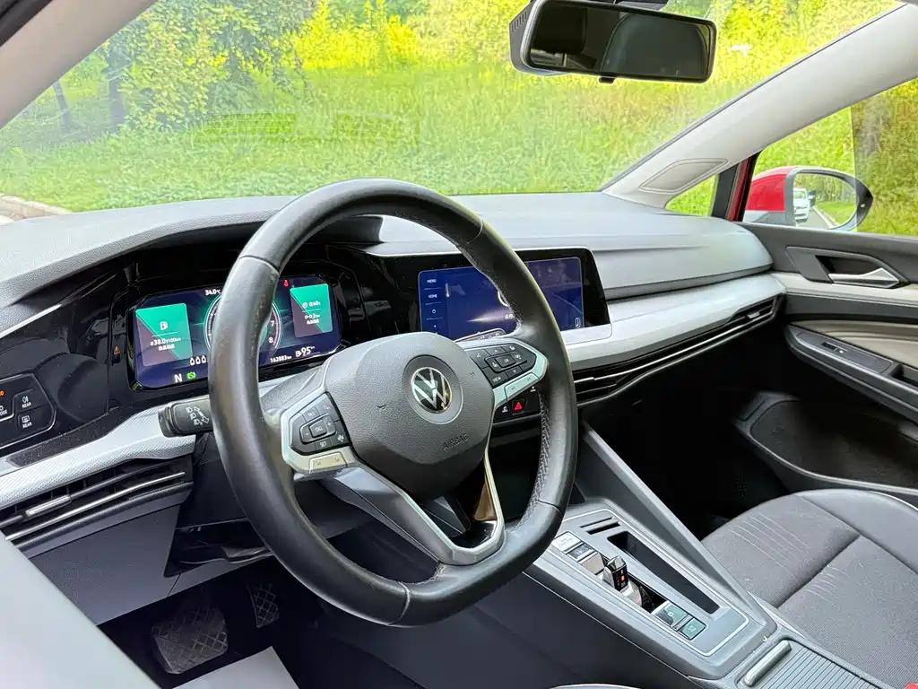 Volkswagen Golf 2021