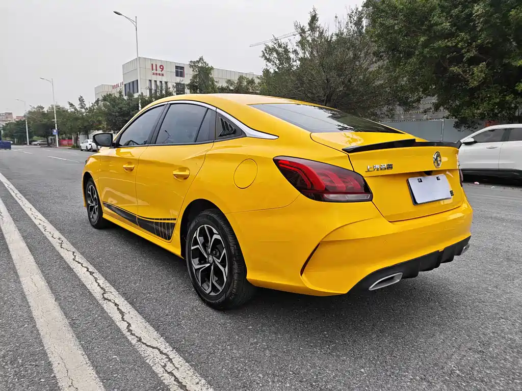 MG MG5 2023