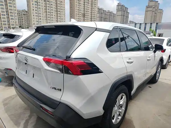 Toyota RAV4 2024