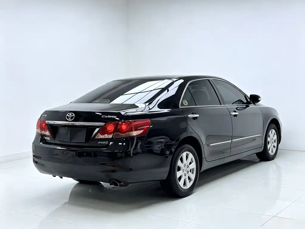 Toyota Camry 2008 — фото 12