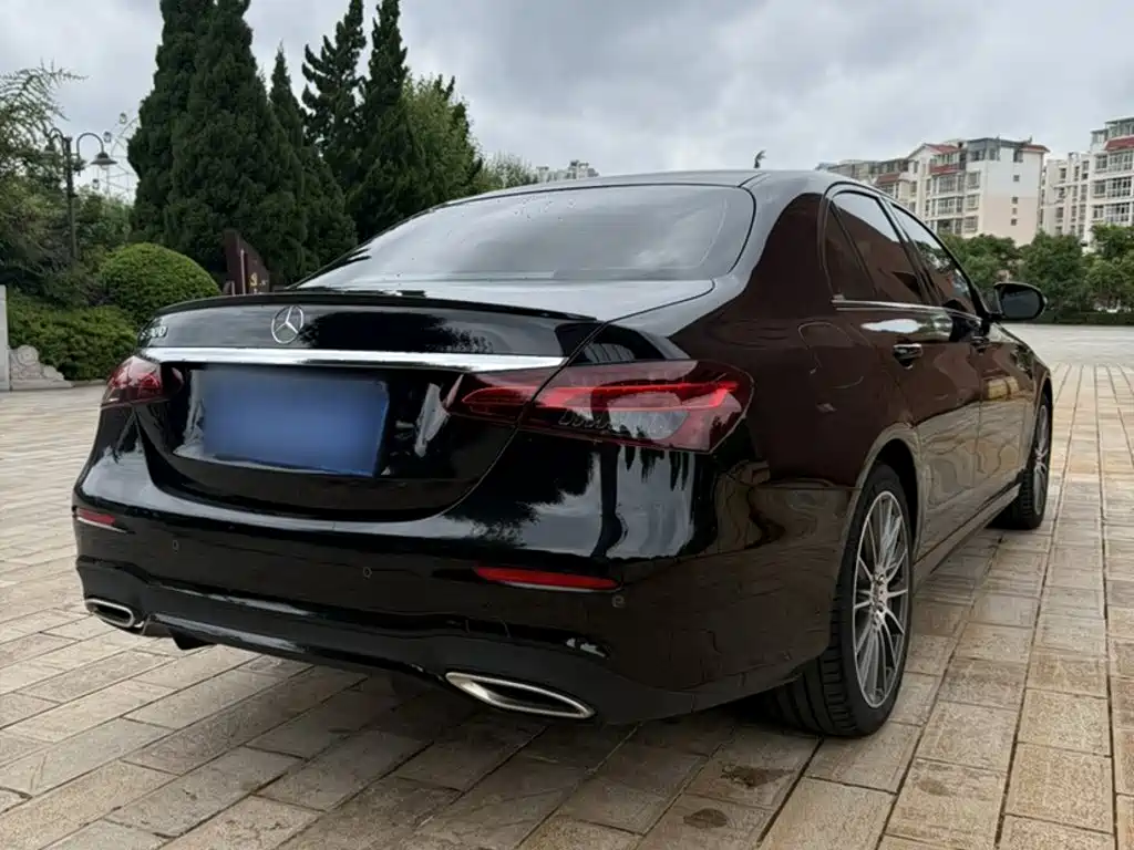Mercedes-Benz E-Class 2024