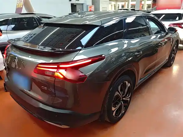 Citroën Versailles C5 X 2021