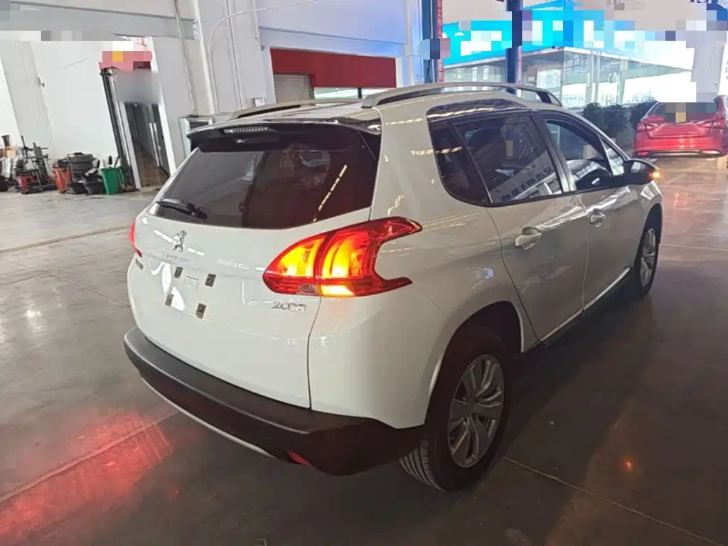 Peugeot 2008 2015
