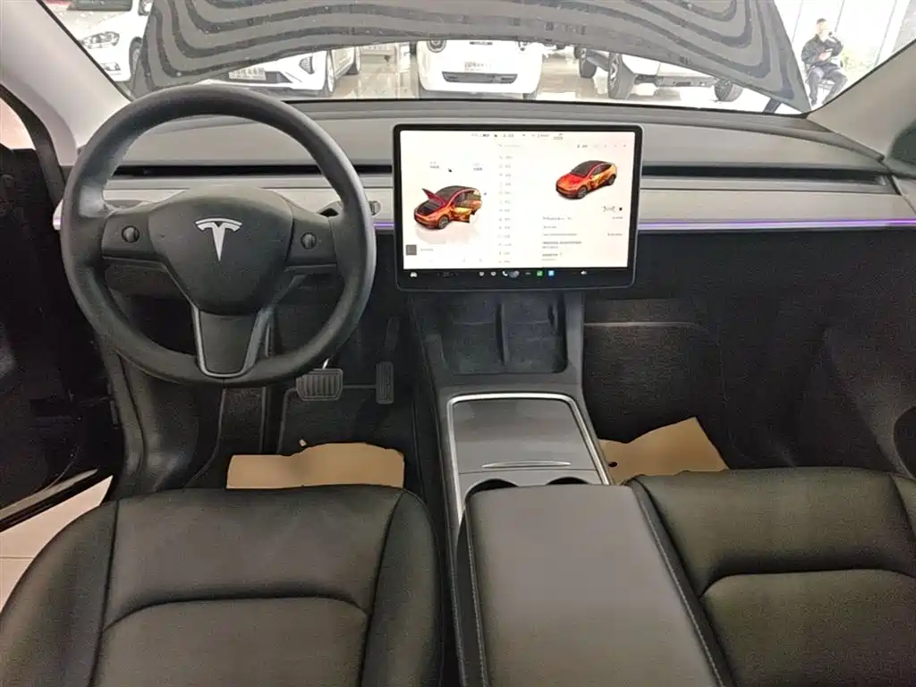 Tesla Model Y 2023 — фото 10