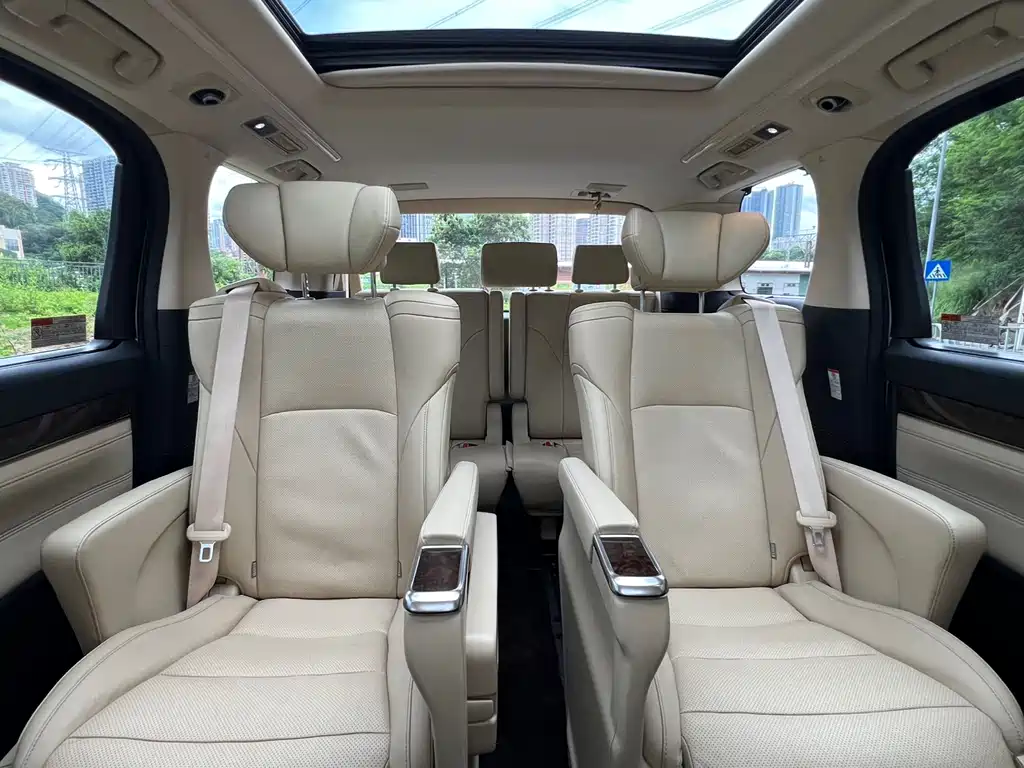 Toyota Alphard 2018 — фото 14