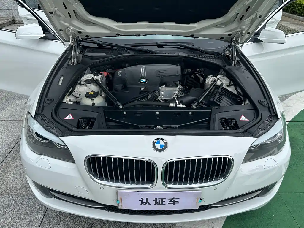 BMW 5 Series 2013 — фото 25