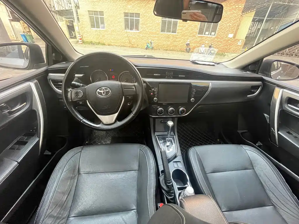 Toyota Corolla 2015